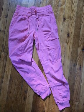Lululemon athletica Hot Pink Coral Dance Studio Jogger Pants, Sz 4